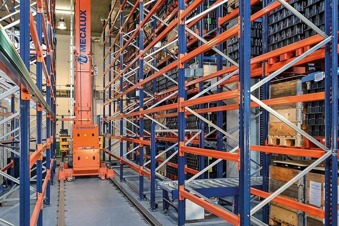 Magazijnkranen verminderen het aantal verplaatsingen, transporteren ladingen sneller, en hebben een directe impact op de optimalisatie van de productiviteit in het magazijn