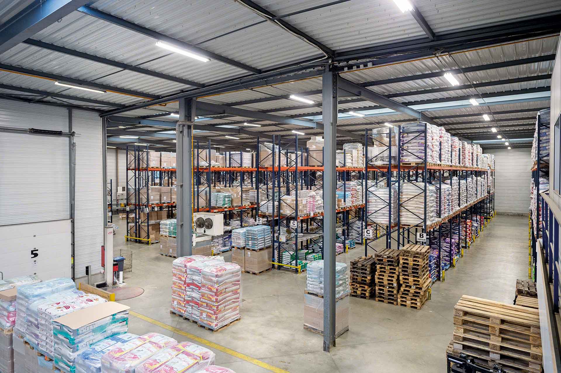 Organisatie verschillende zones in een magazijn Organisatie verschillende zones in een magazijn