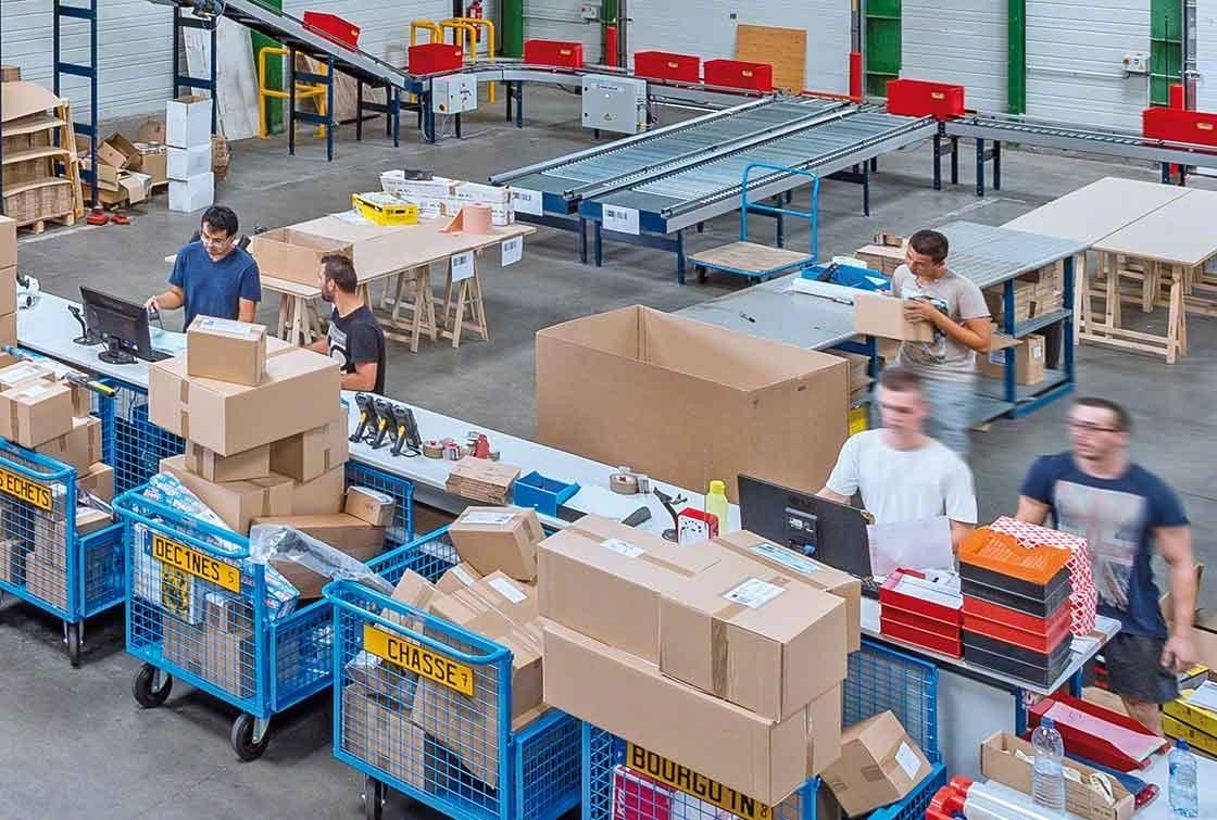 Het kiezen voor een magazijnsoftware op basis van de prijs is een veelgemaakte vergissing in onze sector Het kiezen voor een magazijnsoftware op basis van de prijs is een veelgemaakte vergissing in onze sector