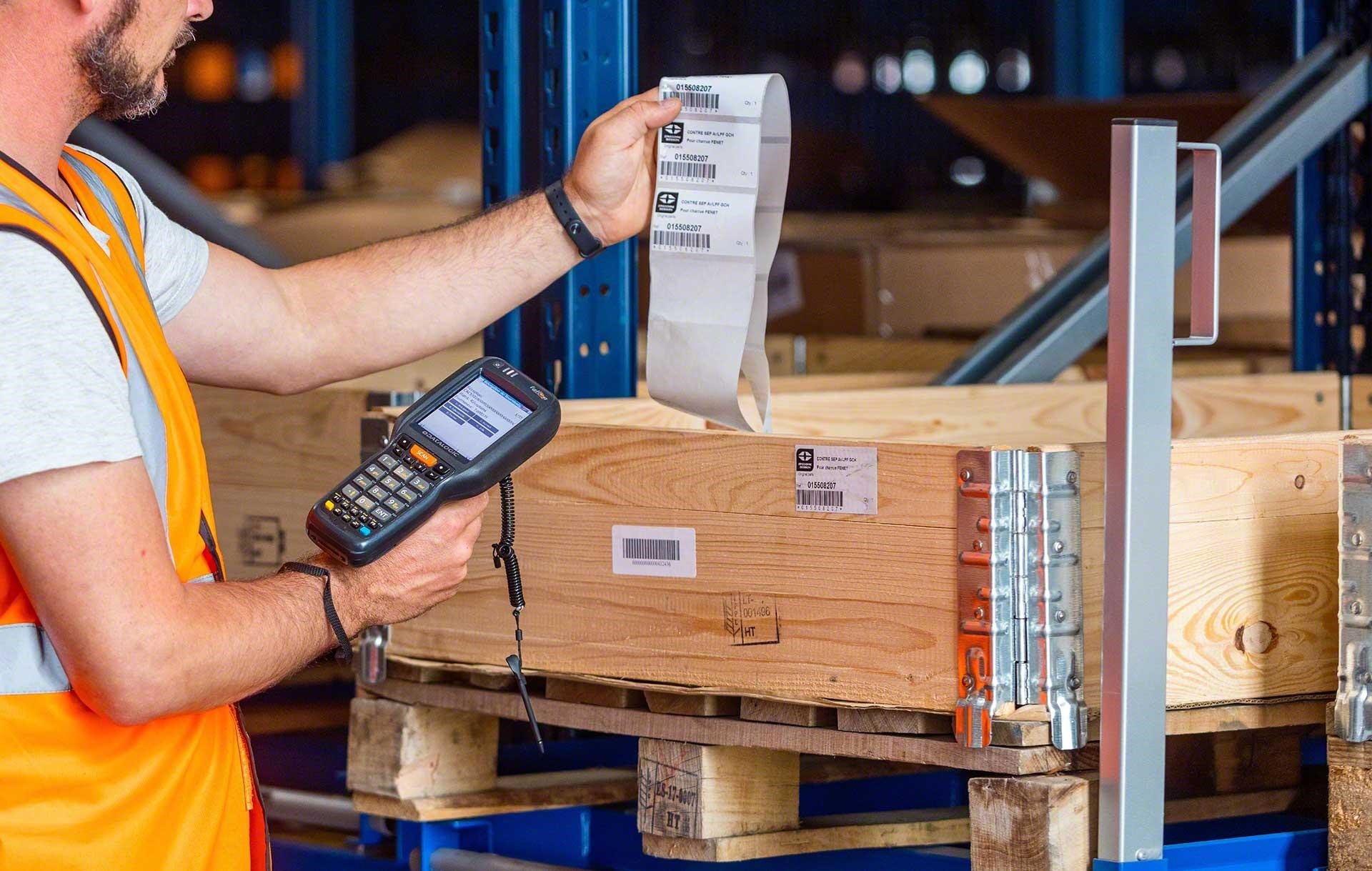 De SKU artikelcode wordt gebruikt om de producten in het magazijn te identificeren De SKU artikelcode wordt gebruikt om de producten in het magazijn te identificeren