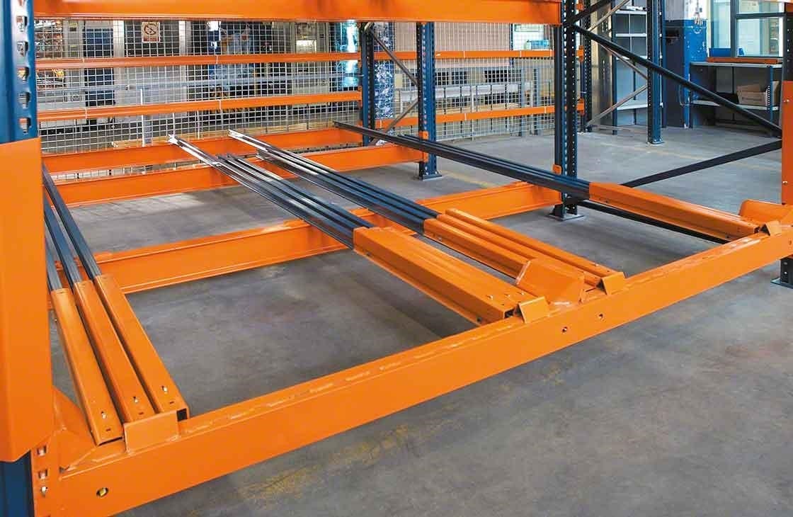 Looprails van een Pushback stelling Looprails van een Pushback stelling