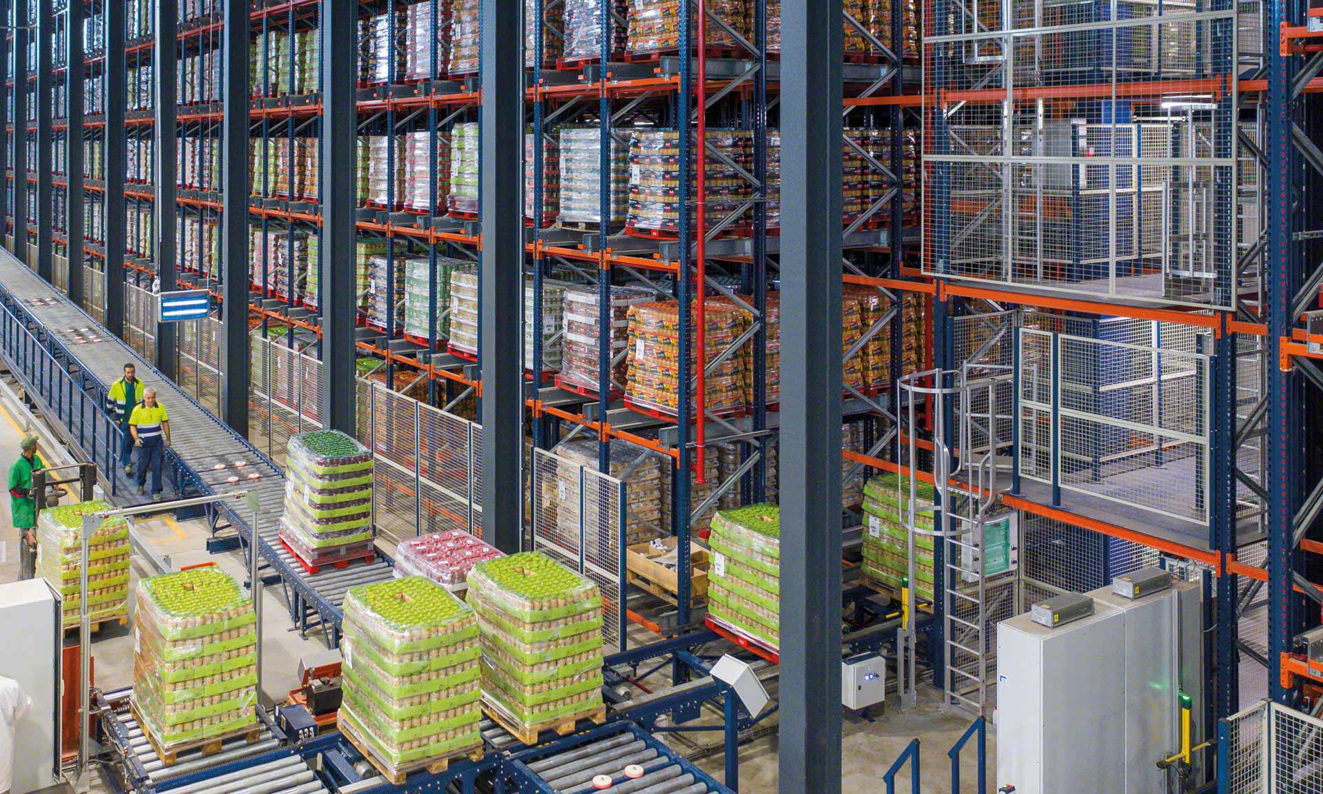 Le train logistique peut être une solution inefficace dans les entrepôts où les flux de marchandises sont très importants. Le train logistique peut être une solution inefficace dans les entrepôts où les flux de marchandises sont très importants.