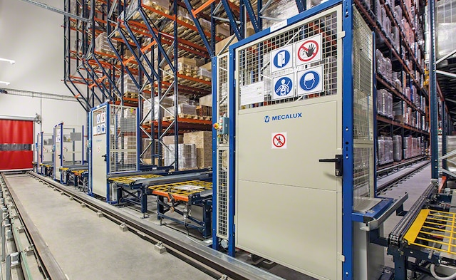 L'entrepôt automatique de Schaal Chocolatier en France