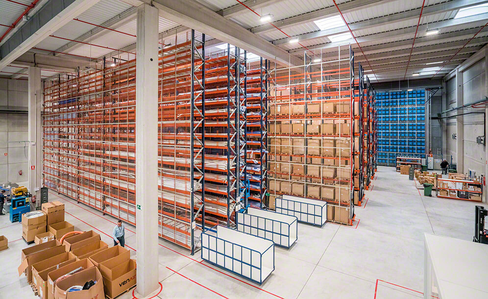 Trois solutions de stockage dans le centre de distribution de Venair Trois solutions de stockage dans le centre de distribution de Venair
