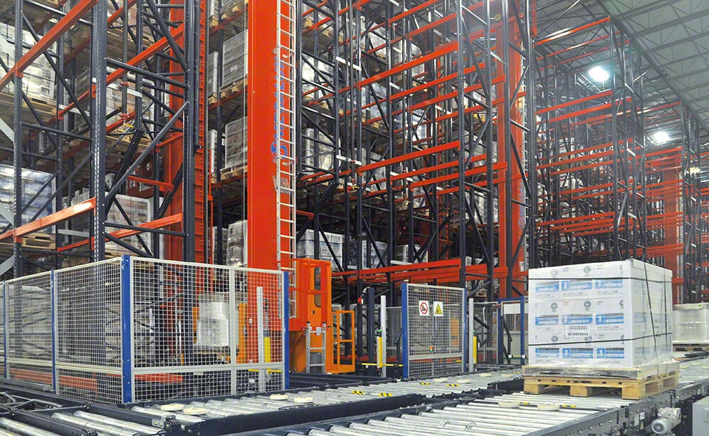 Le nouvel entrepôt automatisé à palettes pour Charter Next Generation en Ohio possède les plus longues allées jamais construites au monde par le Groupe Mecalux Le nouvel entrepôt automatisé à palettes pour Charter Next Generation en Ohio possède les plus longues allées jamais construites au monde par le Groupe Mecalux