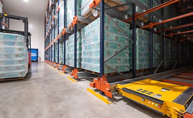 Het magazijn van brickvellen van Les Mille Et Une Feuille