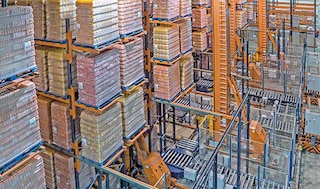 Automatische Trilaterale Magazijnkranen Automatische Trilaterale Magazijnkranen