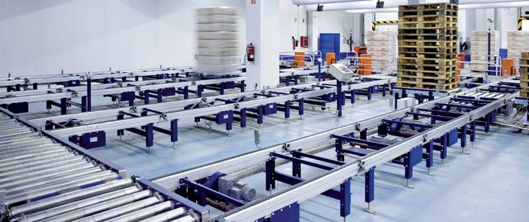 Magazijn voor een productie- en distributiebedrijf van voorgebakken brood, diepgevroren deegwaren en gebak