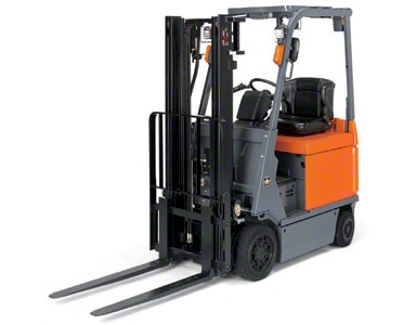 Elektrische heftrucks zijn ideaal om zowel binnen als buiten het magazijn te gebruiken.
