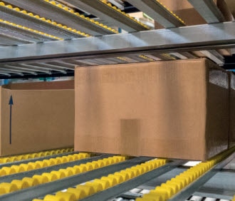 Deux systèmes de stockage dans le centre de distribution de FS.COM en Allemagne