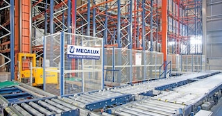 Cloison industrielle installée dans un entrepôt Cloison industrielle installée dans un entrepôt