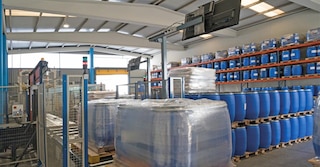 Stockage de matières dangereuses dans un entrepôt Stockage de matières dangereuses dans un entrepôt