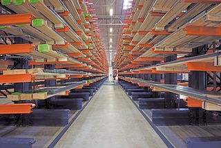 Cantilever racks for storing goods