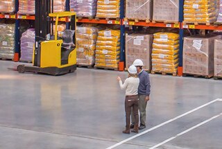 The warehouse manager is the person responsible for supervising and controlling all processes taking place in a storage facility