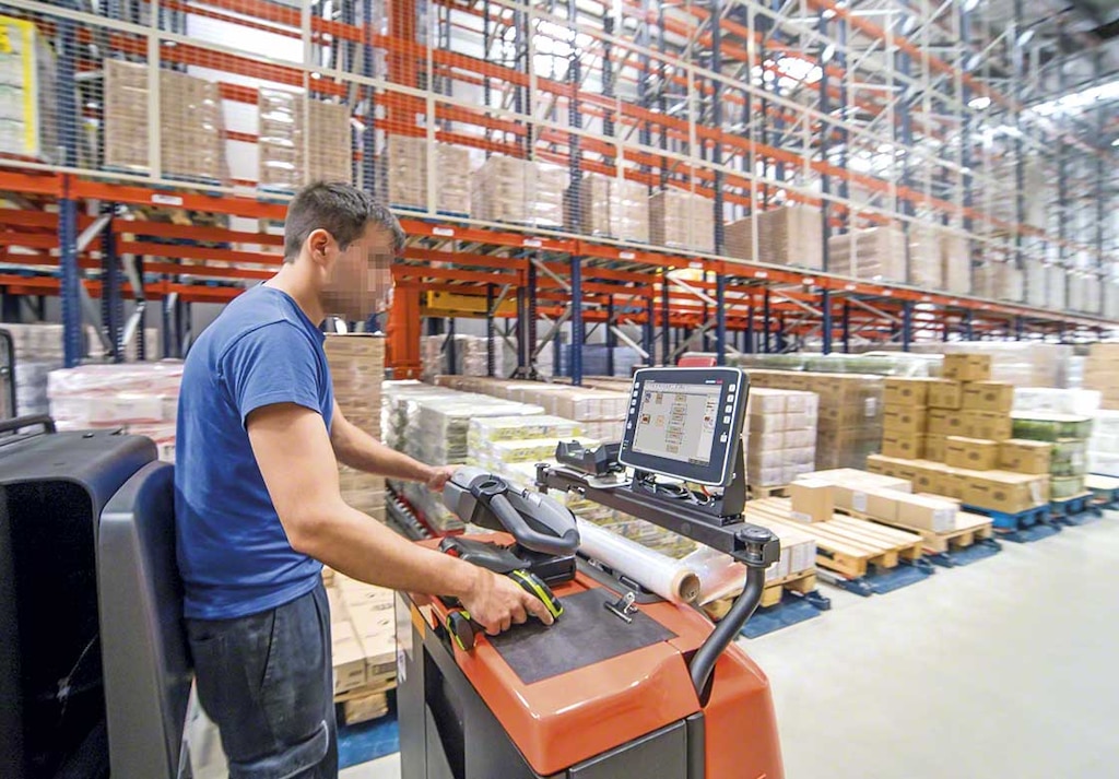 La distribution de l'entrepôt peut être visualisée et analysée grâce à la réalité augmentée