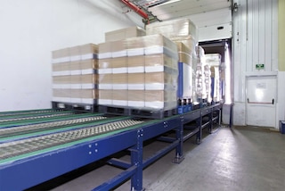 Automatic truck loading and unloading systems bring agility and safety to the warehouse docking area