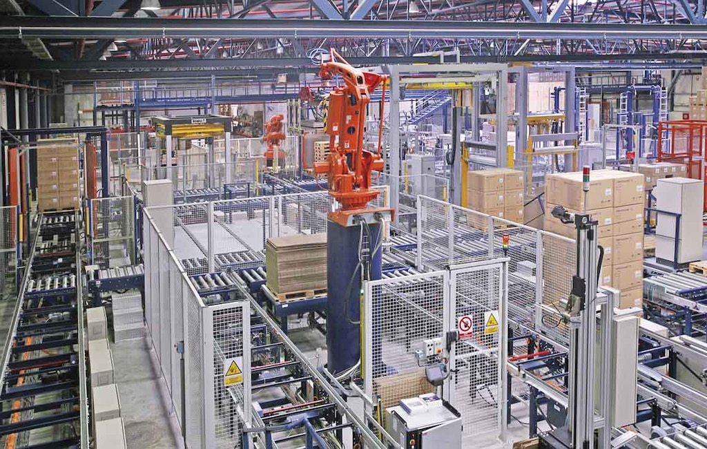 Robotisering, zowel op het gebied van management als op operationeel niveau, is essentieel in magazijnen met een grote activiteit