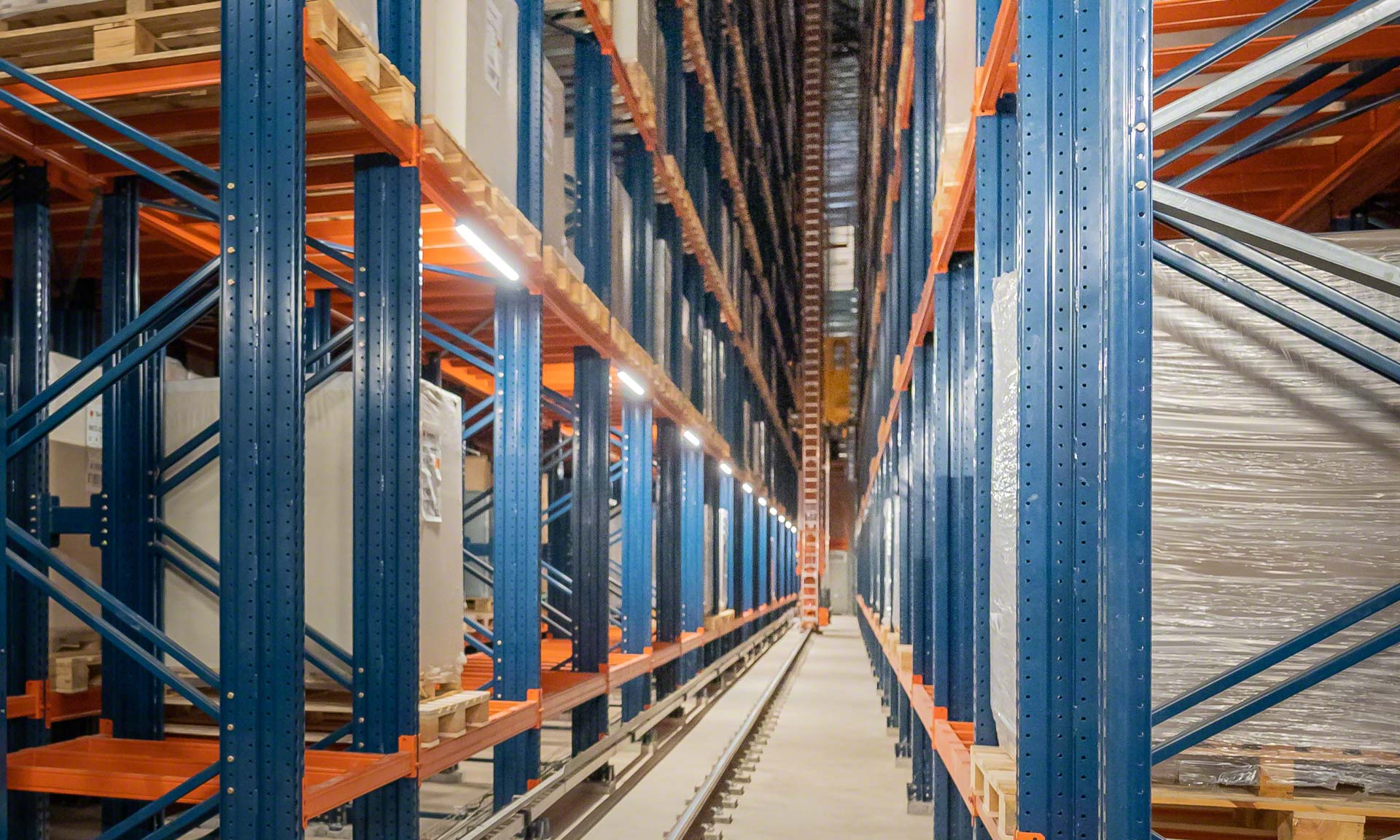 Alzamora Group, leader du packaging bénéficie de deux entrepôts autoportants automatisés Alzamora Group, leader du packaging bénéficie de deux entrepôts autoportants automatisés