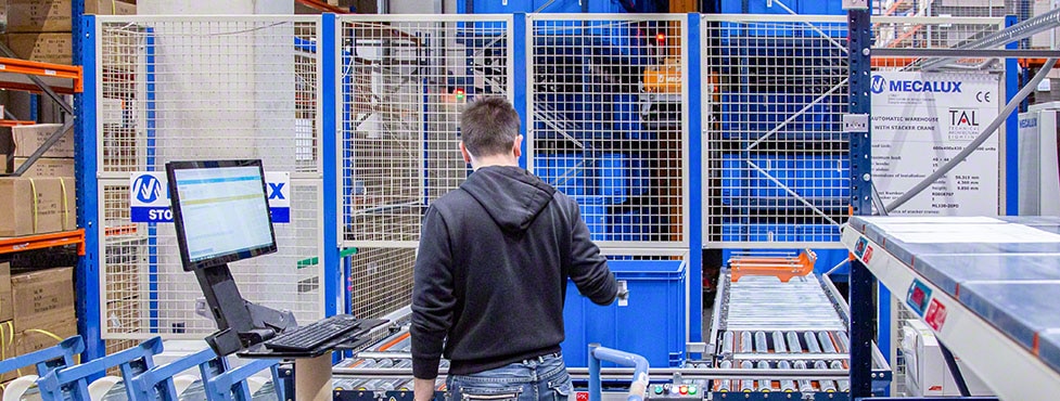 TAL: een automatisch magazijn met duizend fonkelende lampjes TAL: een automatisch magazijn met duizend fonkelende lampjes