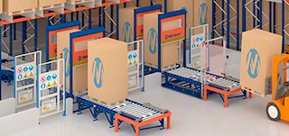 Beschermingsgaaswanden begrenzen het werkgebied van de Pallet Shuttle 3D Beschermingsgaaswanden begrenzen het werkgebied van de Pallet Shuttle 3D
