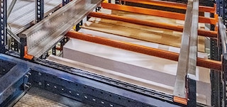 Dankzij de rails kan de 3D shuttle door gangen en kanalen rijden