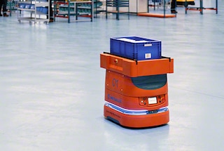 Les AMR alimentent les lignes de production