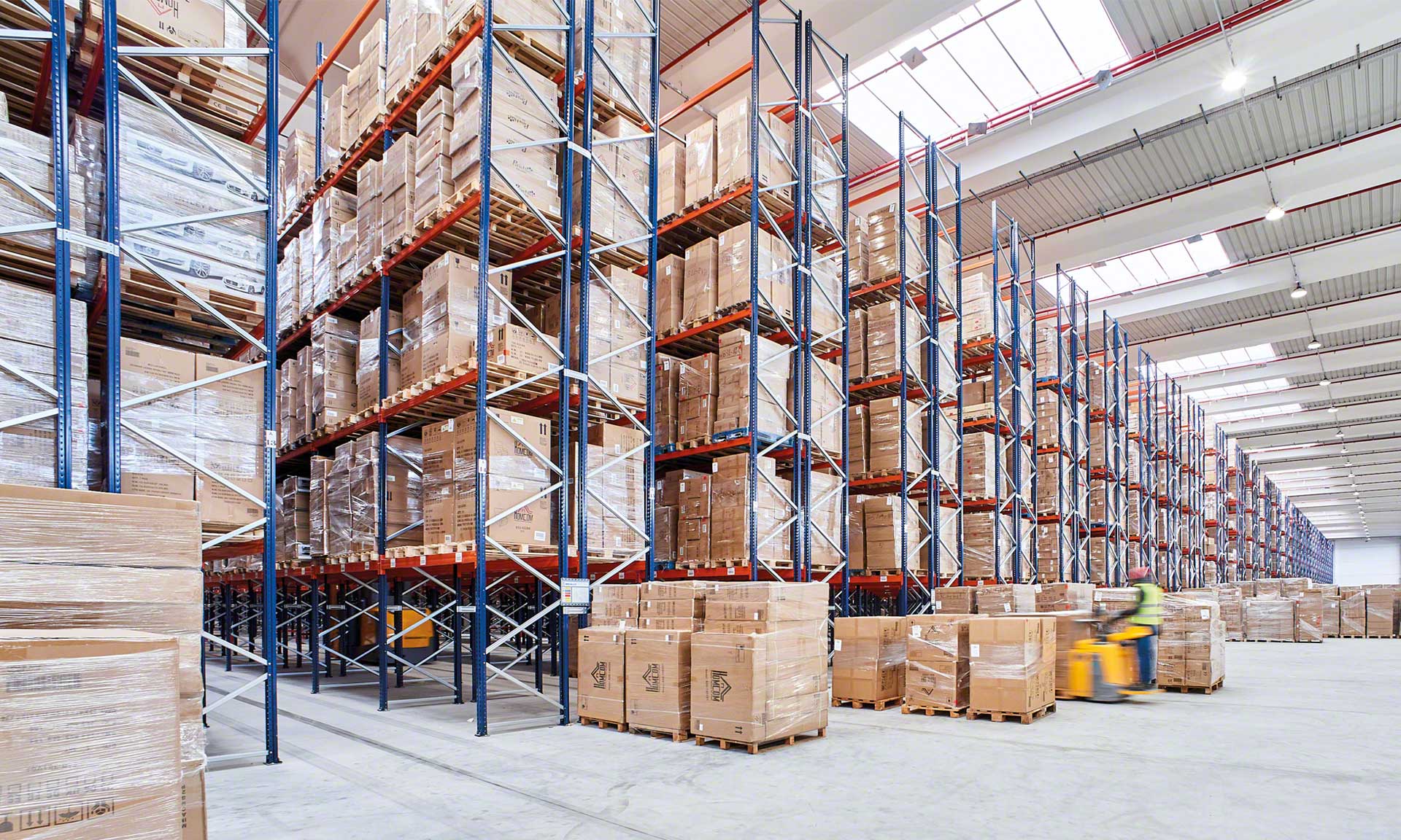 Aosom, e-commerce de mobilier de terrasse et jardin, centralise la logistique Aosom, e-commerce de mobilier de terrasse et jardin, centralise la logistique