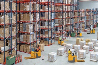 Pallet storage racks enable multi-client warehouses to manage very diverse products