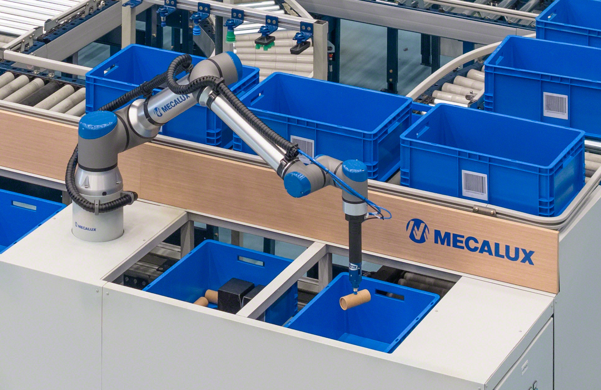 De robotpicker van Mecalux automatiseert de orderpicking volledig