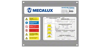 La plaque signalétique contient des informations techniques sur le rack push-back